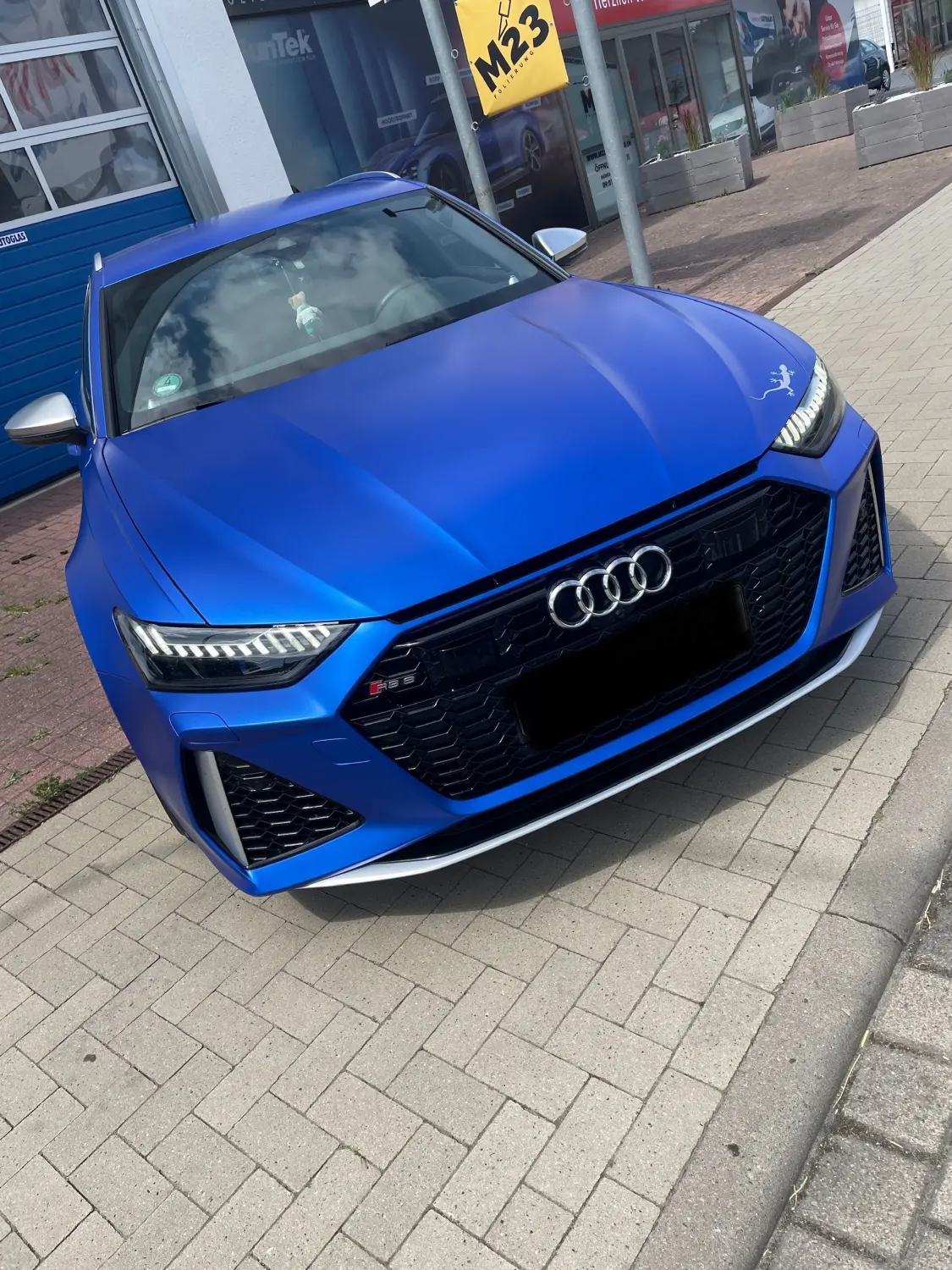M23 FOILIERUNG, Car Wrapping, blaues Auto